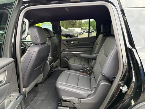 Used 2026 Chevrolet Traverse LT AWD/4WD image 17
