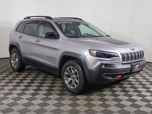 Used 2022 Jeep Cherokee Trailhawk AWD/4WD image 47