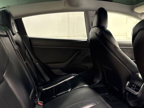Used 2020 Tesla Model 3 Standard Range Plus image 25