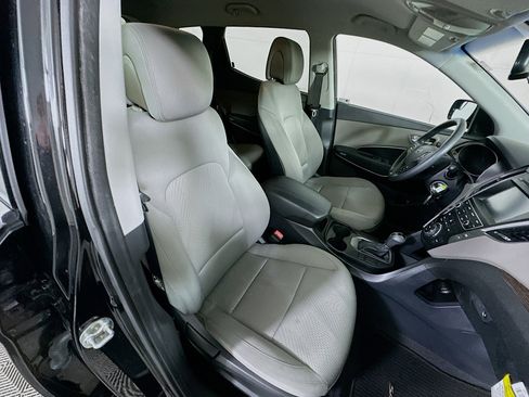 Used 2017 Hyundai Santa Fe Sport FWD image 29