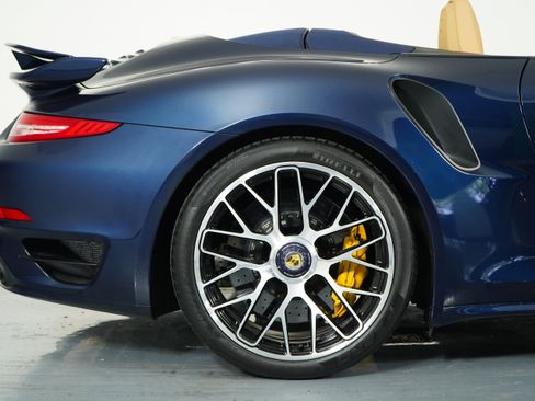 Used 2016 Porsche 911 Turbo S image 12