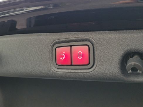 Certified 2022 Mercedes-Benz E 450 4MATIC Sedan image 6