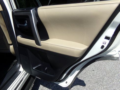 Used 2023 Toyota 4Runner Limited AWD/4WD image 46