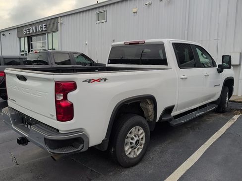 Used 2025 Chevrolet Silverado 2500 LT w/ Convenience Package AWD/4WD image 4
