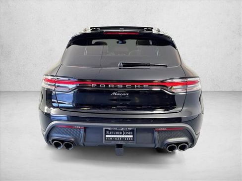 Certified 2025 Porsche Macan AWD/4WD image 27