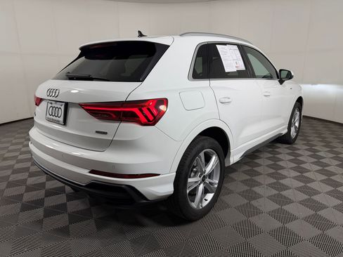 Used 2023 Audi Q3 2.0T Premium w/ Convenience Package AWD/4WD image 9
