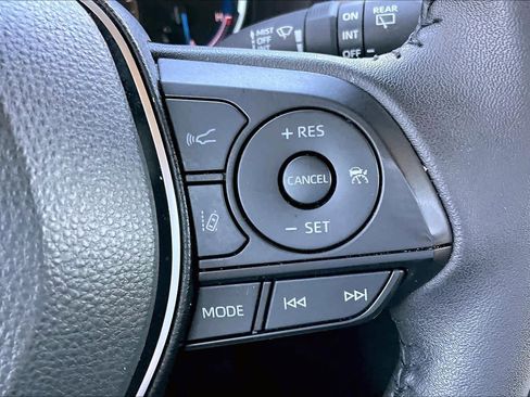 Used 2024 Toyota RAV4 XLE Premium image 21