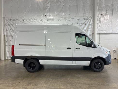 New 2025 Mercedes-Benz Sprinter 144 Cargo image 3