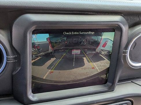 Used 2023 Jeep Wrangler Unlimited Sahara w/ Cold Weather Group AWD/4WD image 20