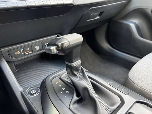 Used 2025 Kia K4 FWD image 42