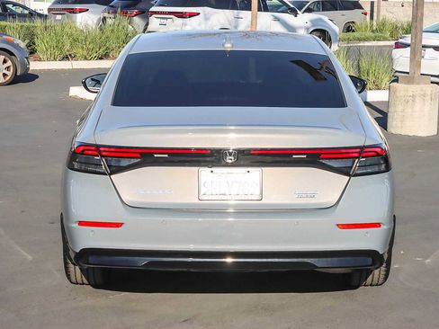 Used 2023 Honda Accord Touring image 3