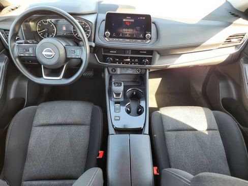 Used 2024 Nissan Rogue SV FWD image 27