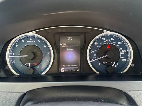Used 2017 Toyota Camry XLE w/ Moonroof Package FWD image 21