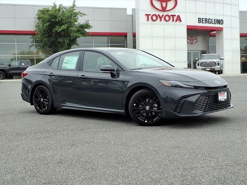 New 2026 Toyota Camry SE FWD image 2