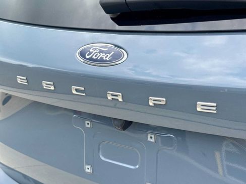 Used 2023 Ford Escape ST-Line Elite w/ Premium Technology Package AWD/4WD image 12