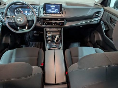 Used 2023 Nissan Rogue S AWD/4WD image 10