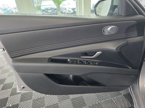 New 2026 Hyundai Elantra Limited image 33