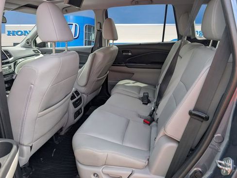 Used 2018 Honda Pilot Touring image 15