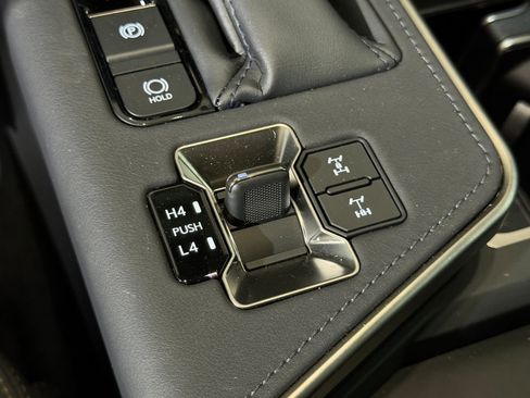 Used 2024 Lexus GX 550 AWD/4WD image 33