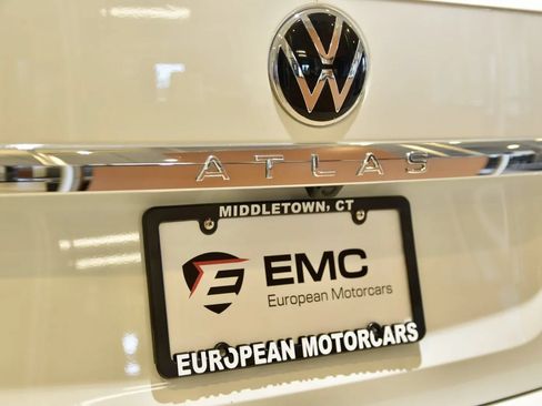 Used 2022 Volkswagen Atlas SE w/ Panoramic Sunroof Package AWD/4WD image 11