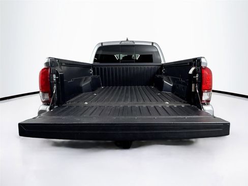 Certified 2022 Toyota Tacoma SR5 w/ Technology Package image 32