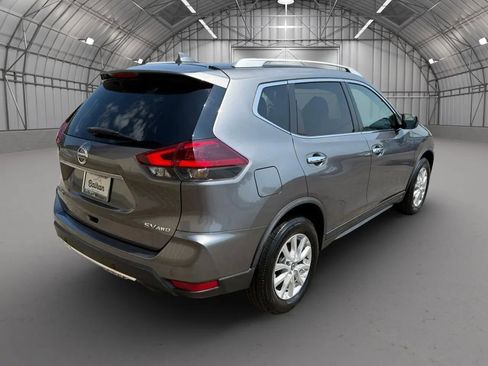 Used 2019 Nissan Rogue SV image 6