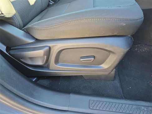 Used 2024 Ford Explorer XLT image 36