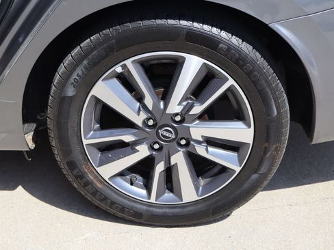 Used 2023 Nissan Versa SV FWD image 26