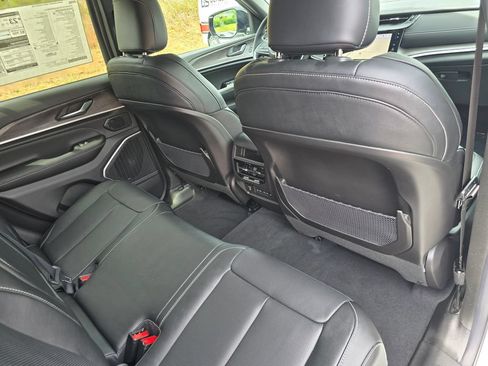 New 2026 Jeep Grand Cherokee Limited AWD/4WD image 25