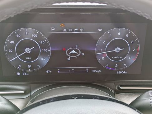 Used 2023 Kia Carnival SX image 28