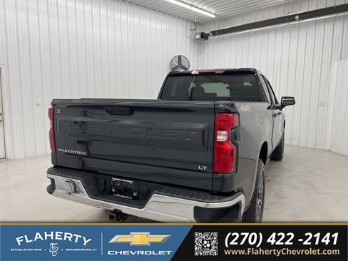 Used 2023 Chevrolet Silverado 1500 LT AWD/4WD image 3