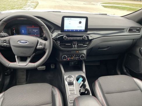 Used 2023 Ford Escape ST-Line image 14