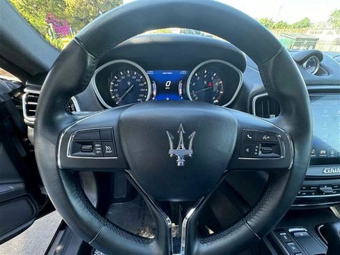 Used 2018 Maserati Ghibli image 5