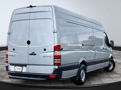 Used 2015 Mercedes-Benz Sprinter 2500 image 5