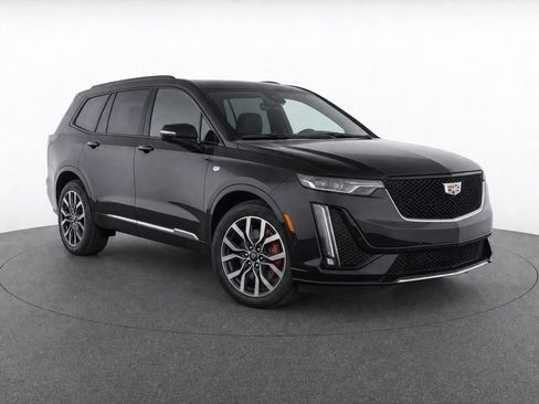 Used 2024 Cadillac XT6 Sport AWD/4WD image 2