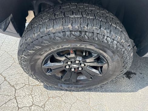 Used 2018 Chevrolet Colorado ZR2 w/ ZR2 Dusk Special Edition AWD/4WD image 17