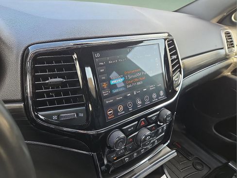 Used 2021 Jeep Grand Cherokee Limited AWD/4WD image 16