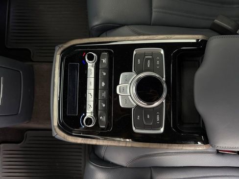Used 2021 Genesis G90 3.3T Premium RWD image 26