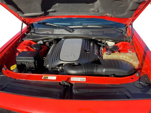 Used 2013 Dodge Challenger R/T image 13