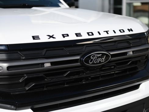 New 2026 Ford Expedition Tremor image 10