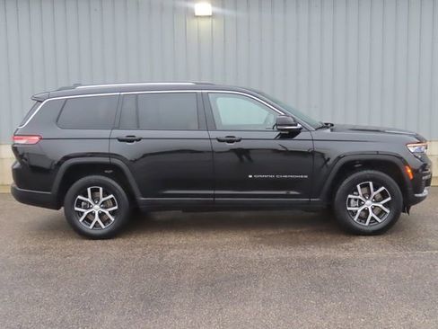 Used 2023 Jeep Grand Cherokee L Limited AWD/4WD image 2