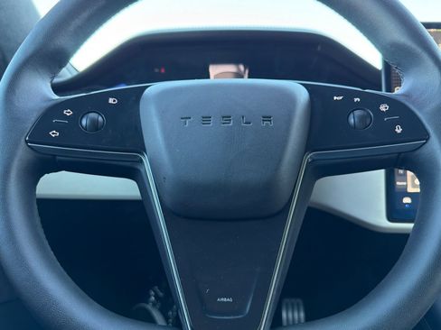 Used 2021 Tesla Model S Plaid image 21