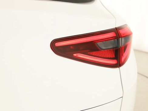 Used 2023 Alfa Romeo Stelvio Sprint RWD image 32