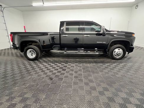 Used 2021 Chevrolet Silverado 3500 High Country w/ Technology Package image 19