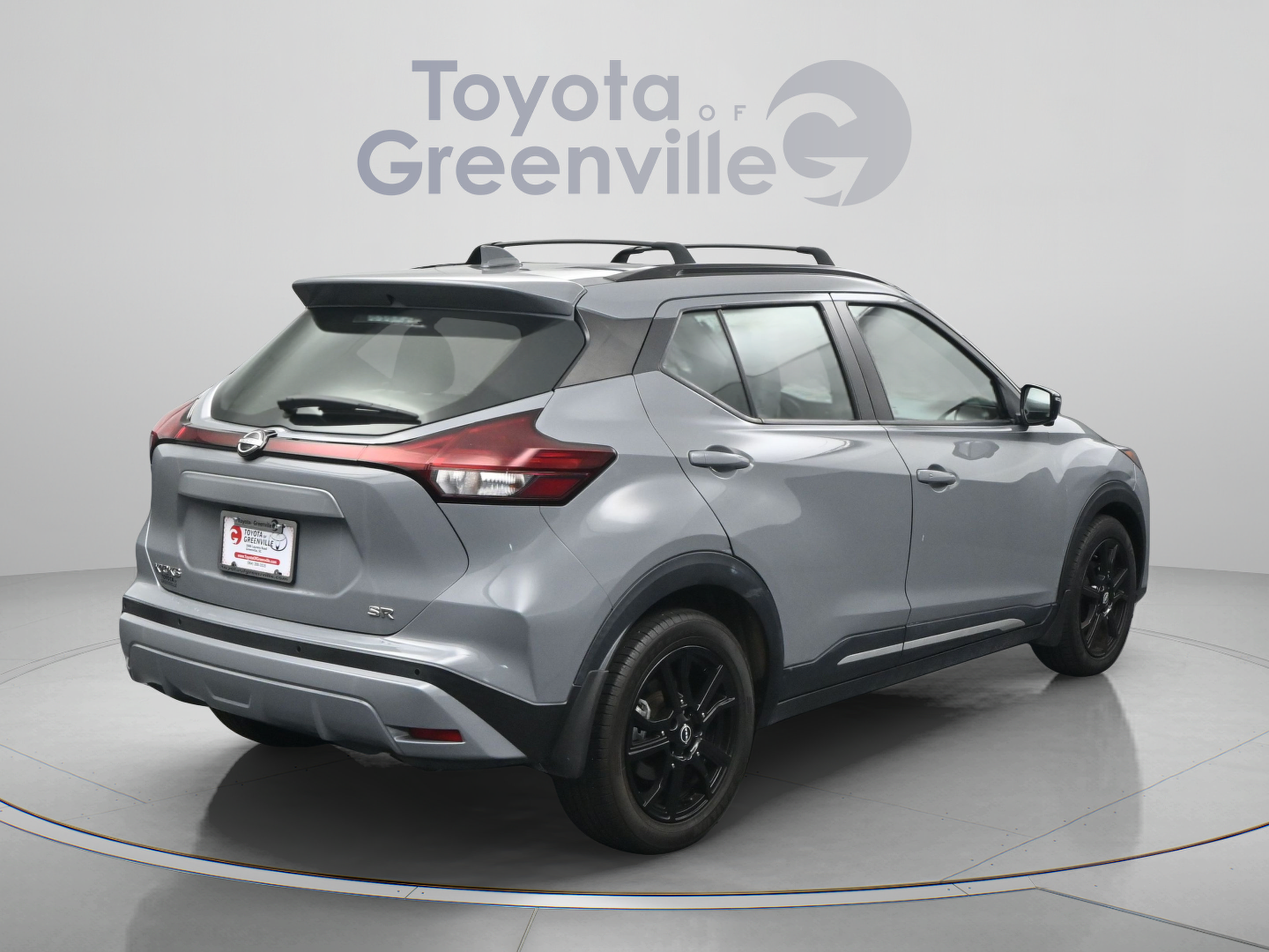 Used 2022 Nissan Kicks SR w/ Premium Package FWD image 13