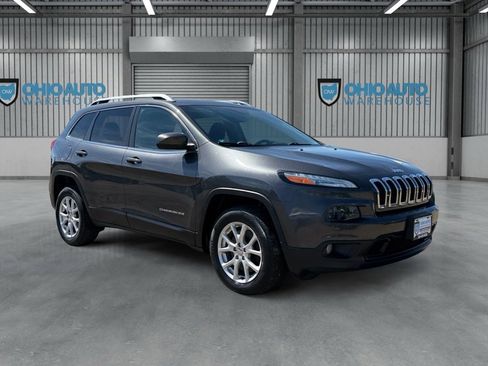 Used 2015 Jeep Cherokee Latitude FWD image 3