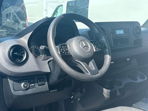Used 2019 Mercedes-Benz Sprinter 170 image 14