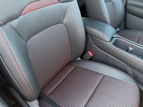 New 2025 Nissan Kicks SR image 12