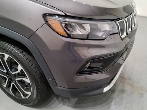 Used 2022 Jeep Compass Limited AWD/4WD image 7