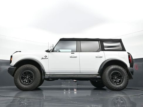 Used 2021 Ford Bronco Outer Banks w/ Sasquatch Package AWD/4WD image 31